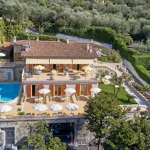 Aparthotel La Cioca